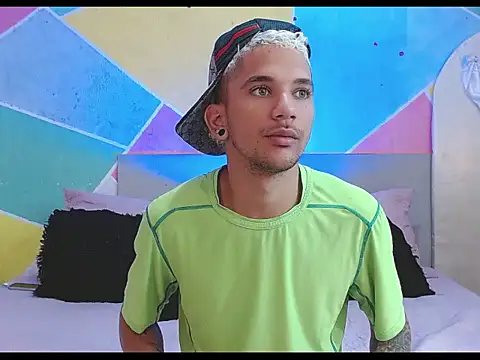 Snapshot of tylor_boy chatting on March 2026 06:59:02 PM tylor boy online show from March 2026 06:59:02 PM