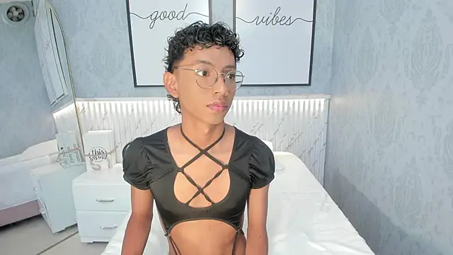 Angel  sweet18 online show from February 2026 09:11:01 PM