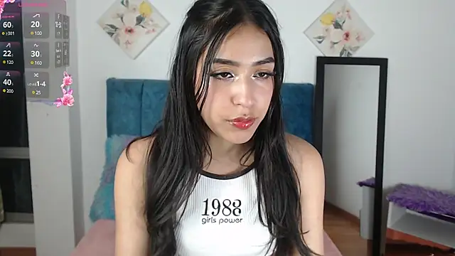 Snapshot of LilyMadisson_F_w chatting on January 2025 01:42:01 AM LilyMadisson F w online show from January 2025 01:42:01 AM