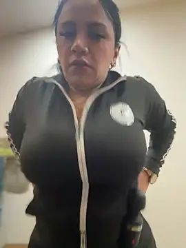 Snapshot of Milff_parkerrr chatting on January 2025 06:29:02 PM Milff parkerrr online show from January 2025 06:29:02 PM