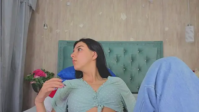 Marcelaa fox online show from November 2025 07:36:01 PM