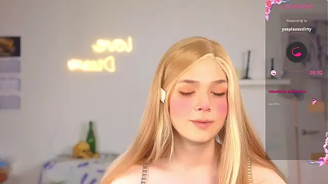  yourFoxy  online show from October 2025 01:40:02 PM