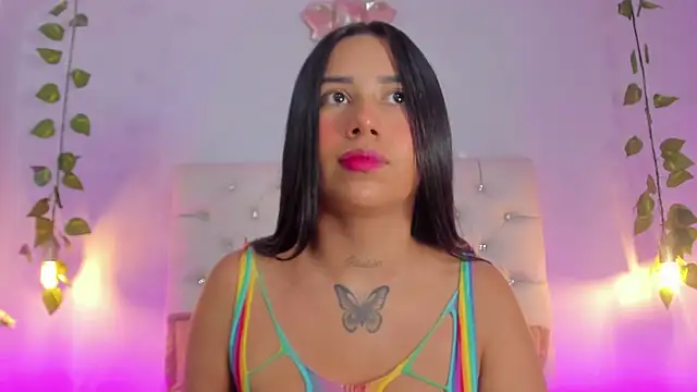 Isabella Flowers online show from December 2025 09:10:02 PM