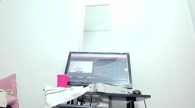 Snapshot of Dalia_20 chatting on February 2025 05:40:01 AM Dalia 20 online show from February 2025 05:40:01 AM