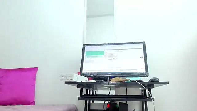 Snapshot of Dalia_20 chatting on February 2025 08:06:02 AM Dalia 20 online show from February 2025 08:06:02 AM