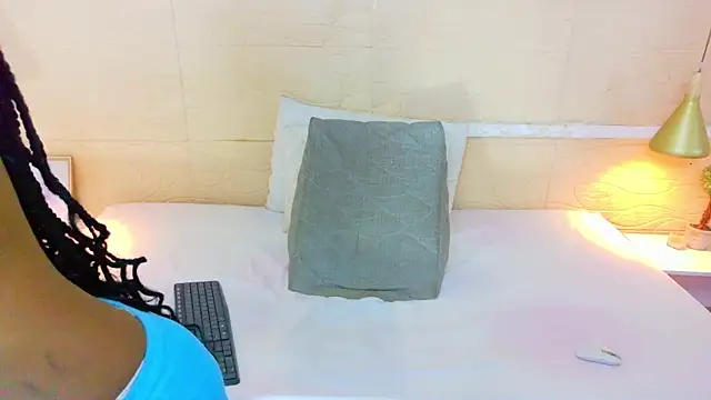 Chocolatte bar online show from February 2026 02:35:01 PM