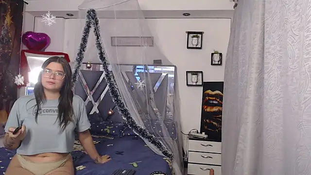 Snapshot of Steisyromero7 chatting on November 2025 01:14:02 PM Steisyromero7 online show from November 2025 01:14:02 PM