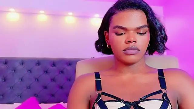 CamiEstrada online show from September 2025 08:01:02 PM