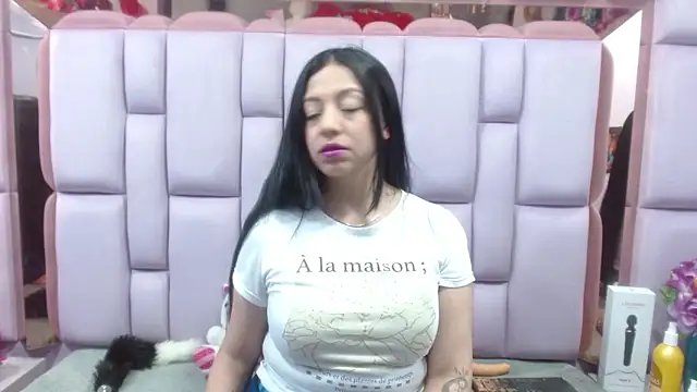 Snapshot of slut_anal_ chatting on February 2025 09:20:02 PM slut anal online show from February 2025 09:20:02 PM