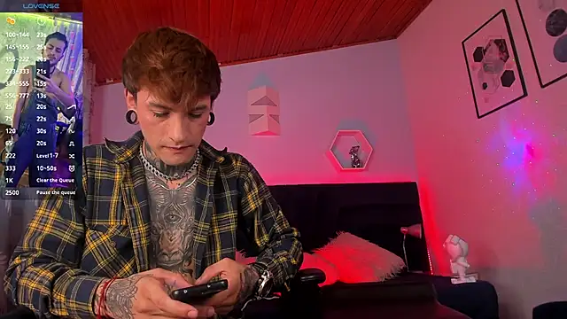  hairybeard  online show from September 2025 09:05:02 PM