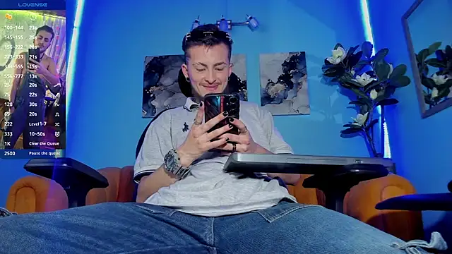  hairybeard  online show from September 2025 09:05:01 PM