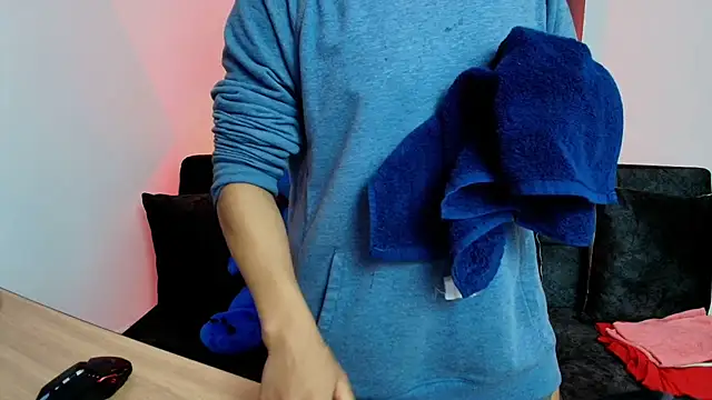 Snapshot of TinnaDawsom chatting on February 2025 05:51:02 AM TinnaDawsom online show from February 2025 05:51:02 AM