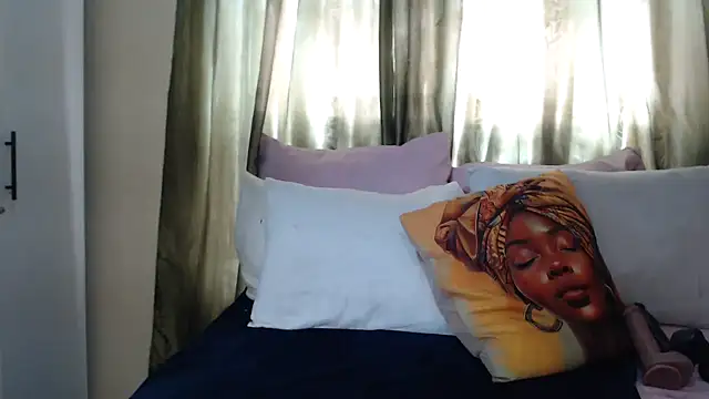 Foxybrownxx1 online show from November 2025 06:48:01 AM