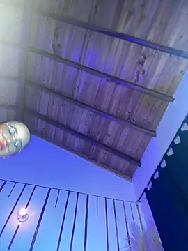 LylaLee111 online show from January 2025 07:03:01 PM