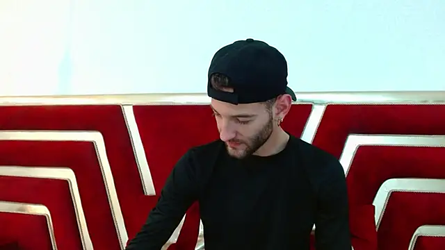 Christopher saint online show from May 2026 12:35:01 PM