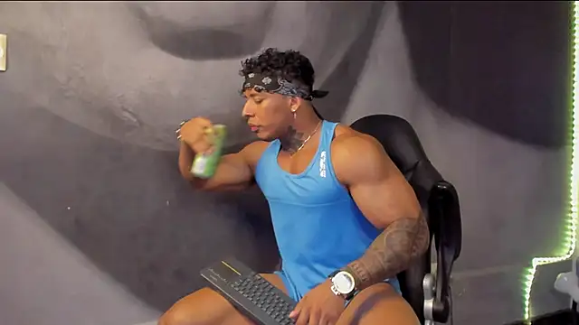 Snapshot of bradley_smith chatting on February 2025 10:59:02 AM bradley smith online show from February 2025 10:59:02 AM