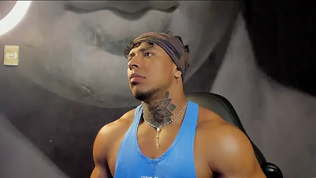 Snapshot of bradley_smith chatting on February 2025 03:09:02 PM bradley smith online show from February 2025 03:09:02 PM