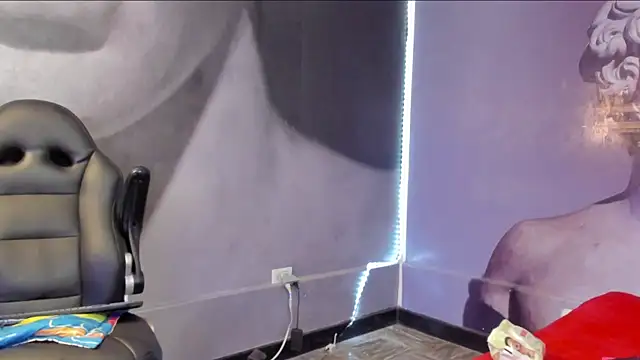 Snapshot of bradley_smith chatting on February 2025 09:45:02 AM bradley smith online show from February 2025 09:45:02 AM