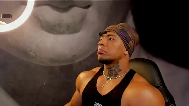 Snapshot of bradley_smith chatting on February 2025 08:17:01 AM bradley smith online show from February 2025 08:17:01 AM