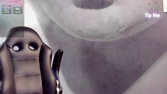 Snapshot of bradley_smith chatting on September 2025 08:03:01 AM bradley smith online show from September 2025 08:03:01 AM