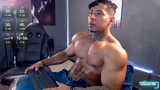 Snapshot of bradley_smith chatting on September 2025 06:13:01 AM bradley smith online show from September 2025 06:13:01 AM