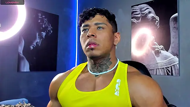 Snapshot of bradley_smith chatting on October 2025 04:01:02 AM bradley smith online show from October 2025 04:01:02 AM