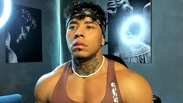 Snapshot of bradley_smith chatting on October 2025 03:47:02 AM bradley smith online show from October 2025 03:47:02 AM