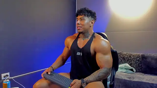 Snapshot of bradley_smith chatting on November 2025 09:53:02 AM bradley smith online show from November 2025 09:53:02 AM