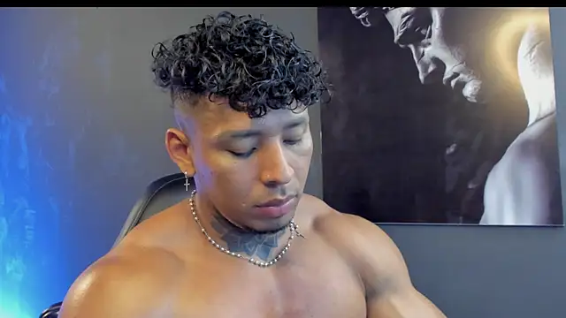 Snapshot of bradley_smith chatting on November 2025 08:38:02 PM bradley smith online show from November 2025 08:38:02 PM