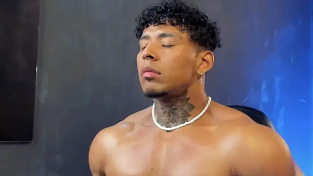 Snapshot of bradley_smith chatting on November 2025 06:14:02 AM bradley smith online show from November 2025 06:14:02 AM