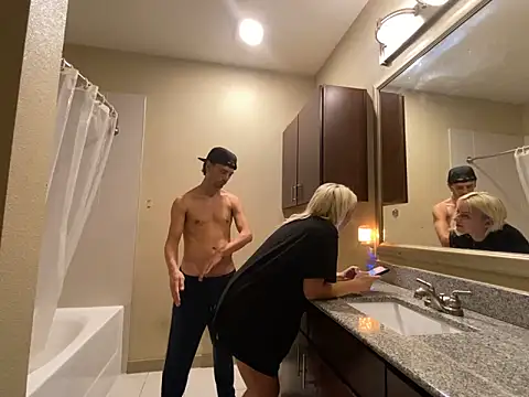 Snapshot of girlfriendmissy chatting on December 2024 07:00:02 PM girlfriendmissy online show from December 2024 07:00:02 PM