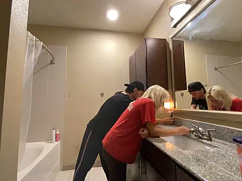 Snapshot of girlfriendmissy chatting on January 2025 10:15:02 PM girlfriendmissy online show from January 2025 10:15:02 PM