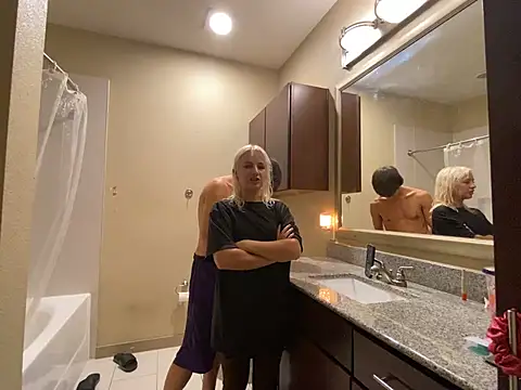 Snapshot of girlfriendmissy chatting on January 2025 11:08:01 PM girlfriendmissy online show from January 2025 11:08:01 PM