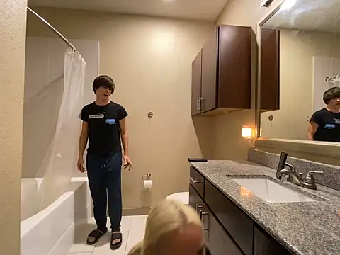 Snapshot of girlfriendmissy chatting on January 2025 02:03:02 AM girlfriendmissy online show from January 2025 02:03:02 AM