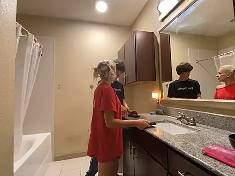 Snapshot of girlfriendmissy chatting on January 2025 11:56:02 PM girlfriendmissy online show from January 2025 11:56:02 PM