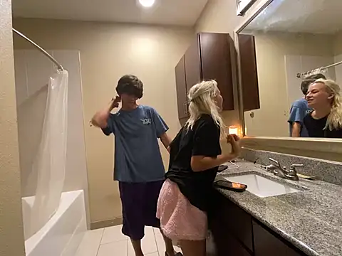 Snapshot of girlfriendmissy chatting on February 2025 01:36:01 AM girlfriendmissy online show from February 2025 01:36:01 AM