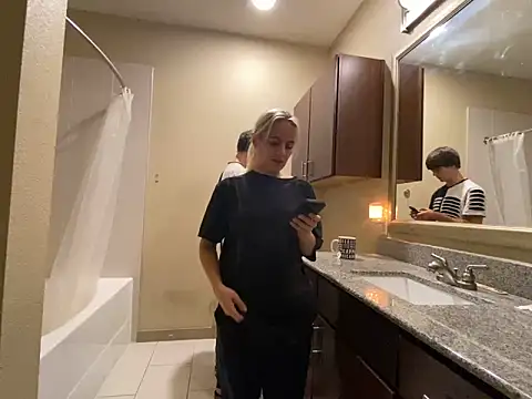 Snapshot of girlfriendmissy chatting on February 2025 08:44:02 PM girlfriendmissy online show from February 2025 08:44:02 PM