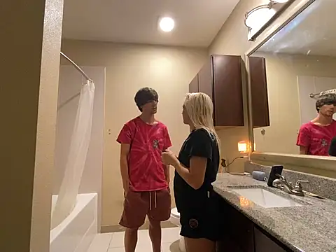 Snapshot of girlfriendmissy chatting on March 2025 10:32:01 PM girlfriendmissy online show from March 2025 10:32:01 PM