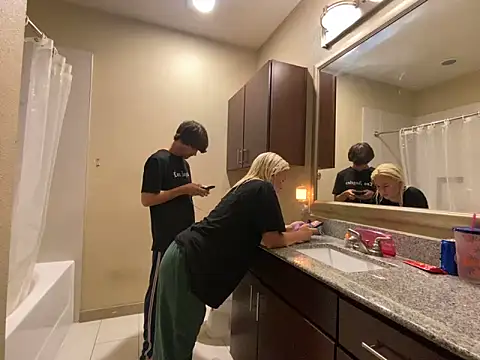 Snapshot of girlfriendmissy chatting on March 2025 11:48:01 PM girlfriendmissy online show from March 2025 11:48:01 PM