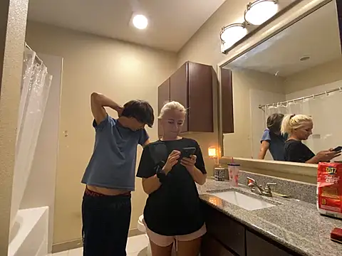 Snapshot of girlfriendmissy chatting on March 2025 11:25:01 PM girlfriendmissy online show from March 2025 11:25:01 PM