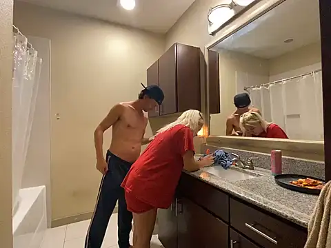 Snapshot of girlfriendmissy chatting on March 2025 10:06:02 PM girlfriendmissy online show from March 2025 10:06:02 PM