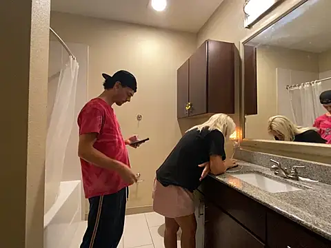 Snapshot of girlfriendmissy chatting on March 2025 09:42:02 PM girlfriendmissy online show from March 2025 09:42:02 PM