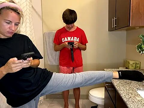 Snapshot of girlfriendmissy chatting on September 2025 11:19:02 PM girlfriendmissy online show from September 2025 11:19:02 PM