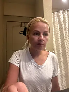 girlfriendmissy online show from November 2025 12:49:02 AM