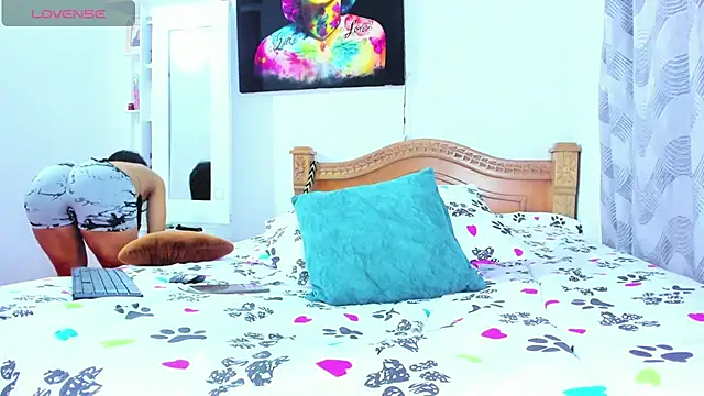 Emmy cole  online show from March 2025 08:28:01 PM