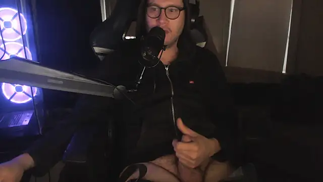 chicostick413 online show from October 2025 12:50:01 PM