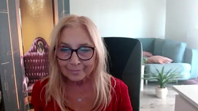 sofia xkiss online show from October 2025 01:51:02 PM