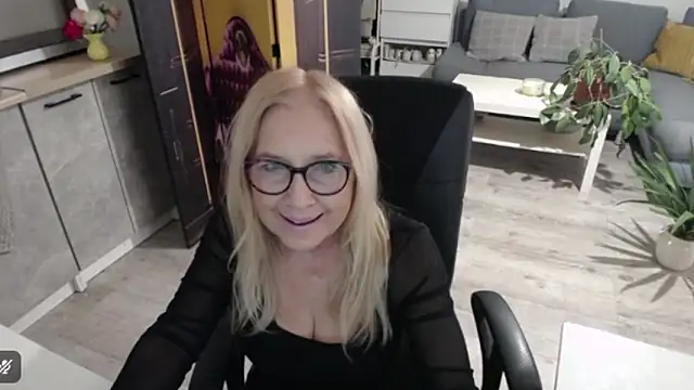 sofia xkiss online show from February 2026 02:51:01 PM