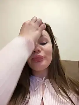 justmila online show from December 2024 08:32:01 PM