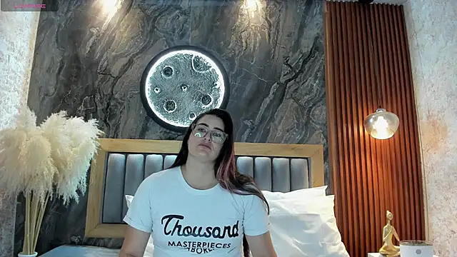 Snapshot of BellaPeers_ chatting on June 2026 10:41:02 AM BellaPeers online show from June 2026 10:41:02 AM